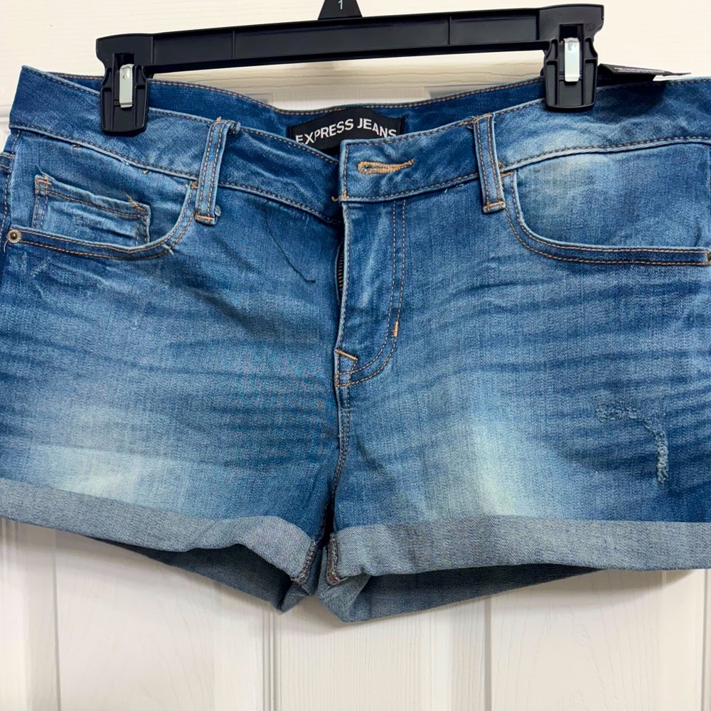 Express NWT Jean Shorts 10